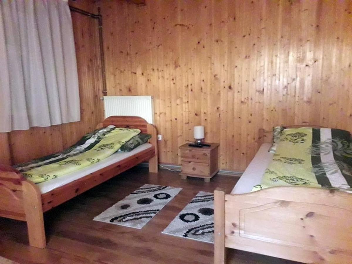 Hegyalja Vendégház Tolcsva Esterno foto